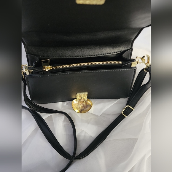 Adjustable Crossbody Bag - Picture 6 of 8